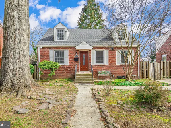 9105 48th Pl, College Park, MD 20740