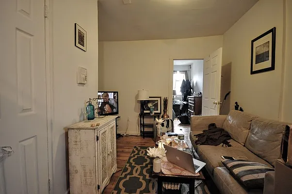 Rented by REAL New York | media 12