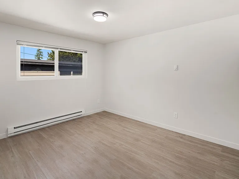 11515 26th Ave NE — Photo 11