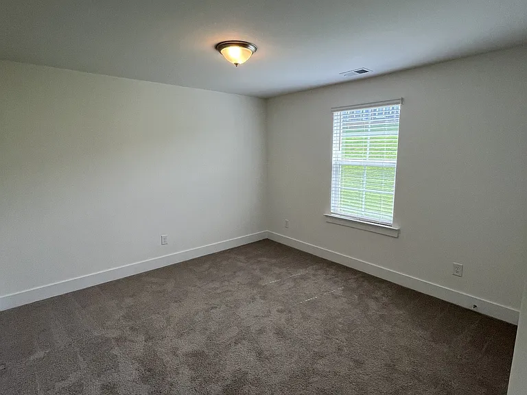 2043 Blueberry Ln — Photo 13