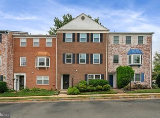 8133 Larkin Ln, Vienna, VA 22182