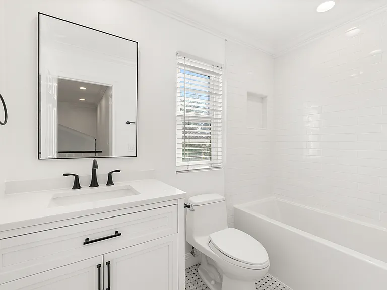 5442 Alfonso Dr — Photo 23