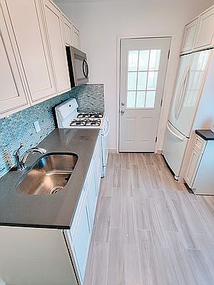 3rd image of 21-27 29th Ave #5