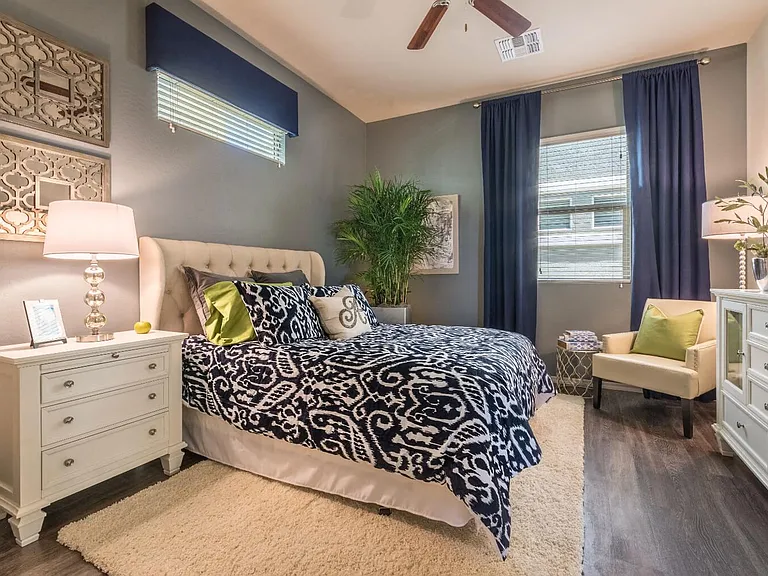 Bedroom (2 Bathroom)