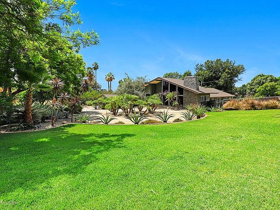 2nd image of 1585 Sierra Madre Villa Ave