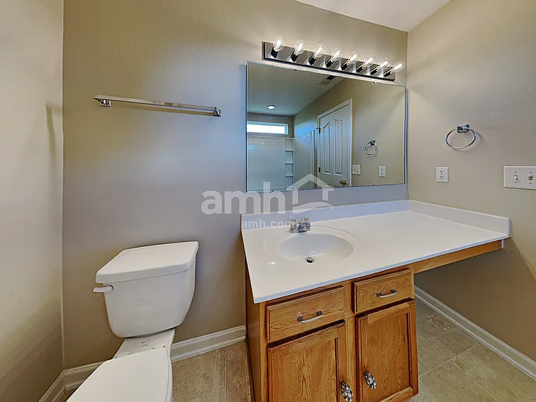 2528 Ingleside Dr — Photo 12