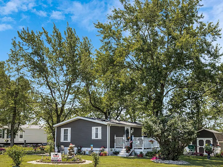Delaware Acres — Photo 2