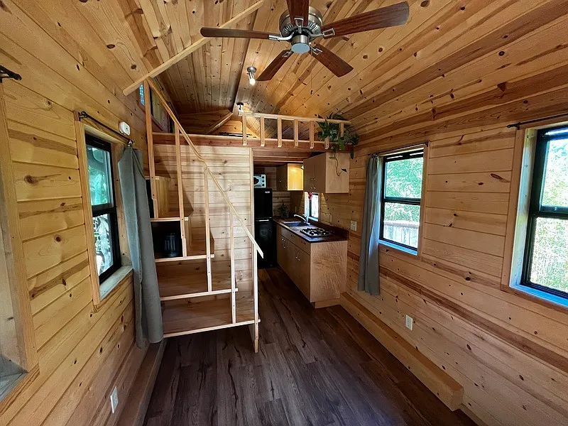 Studio, 1.0 bath, 200 sqft, $1,725 — Photo 3
