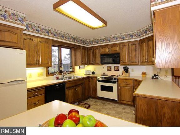 3rd image of 443 Evergreen Ct