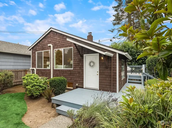 3901 NE 51st Street, Seattle, WA 98105