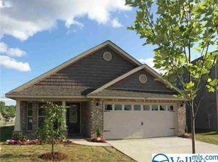 2453 Bell Manor Dr, Huntsville, AL 35803