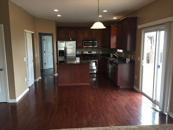 4th image of 7131 Blue Holly Dr
