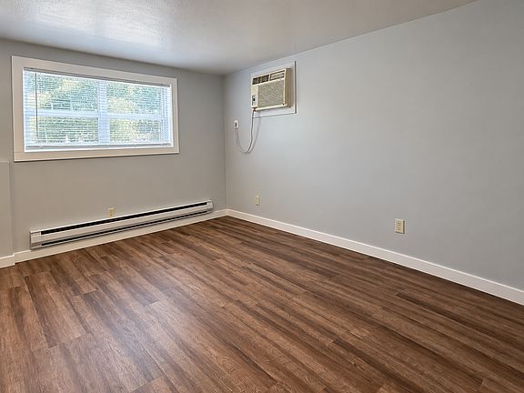 2nd image of 705-709 Tremont St #705-1