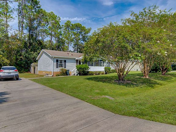 2nd image of 215 SW Whitetail Cir