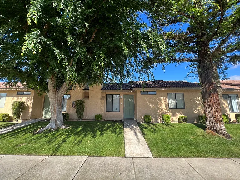 8600 White Rock — Photo 11