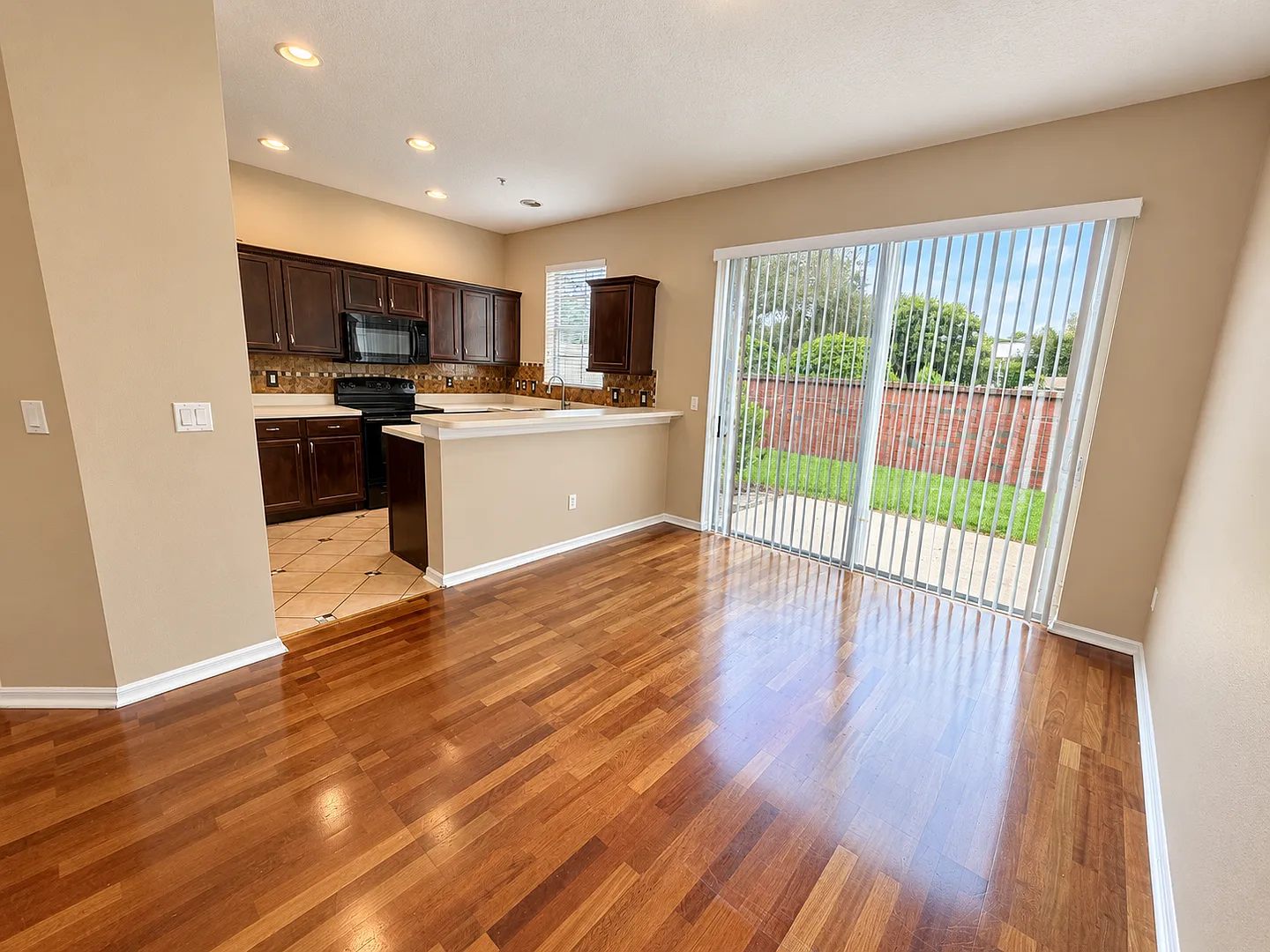 Beautifully Refreshed 3BR/2.5BA Townhome | Gated Nona Preserve — Photo 4