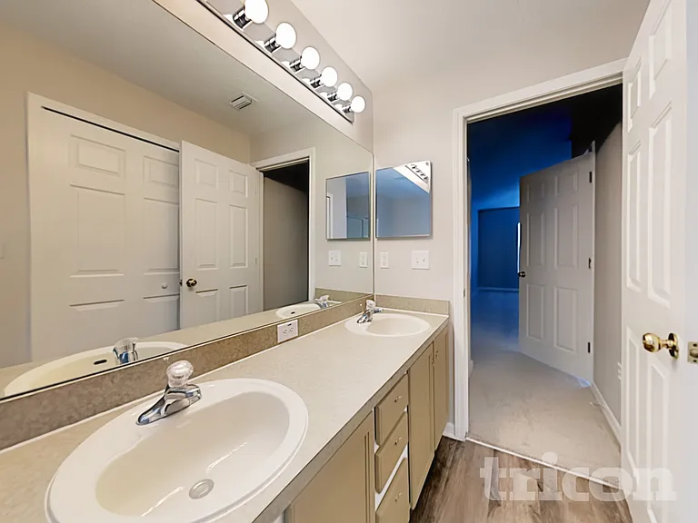 12010 Hampshire Field Ct — Photo 10