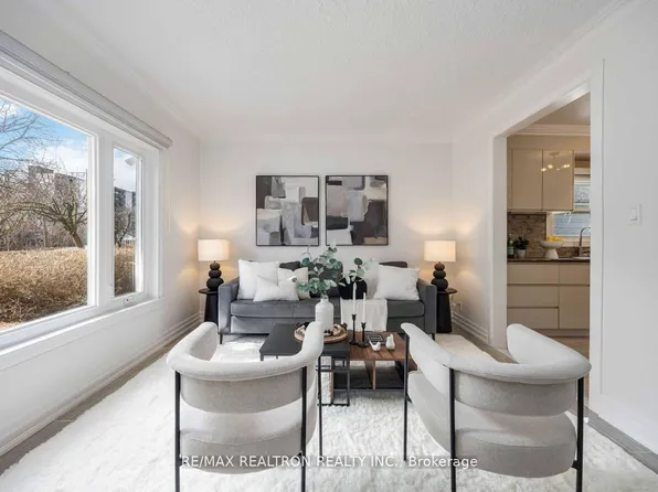 40 Highland Park Blvd, Markham, ON L3T 1B3