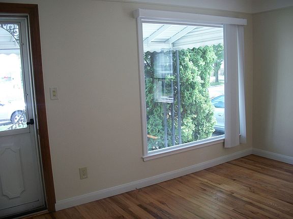 3rd image of 3894 20th St