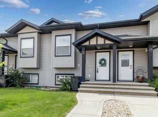 125 NE Henderson Cres, Penhold, AB T0M1R0
