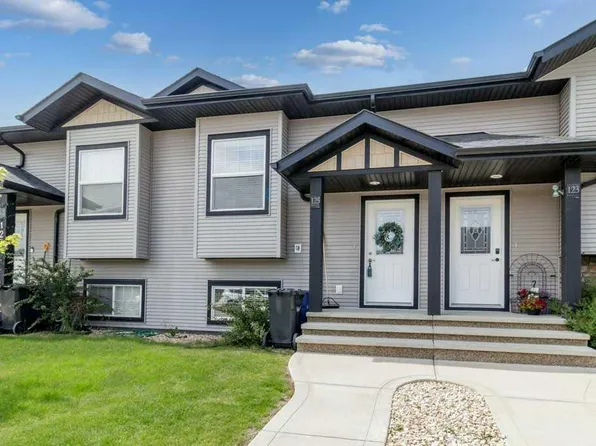 125 NE Henderson Cres, Penhold, AB T0M 1R0