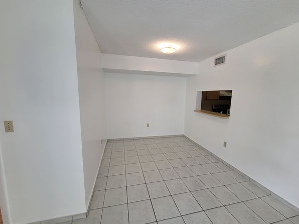 2075 SW 122nd Ave APT 303