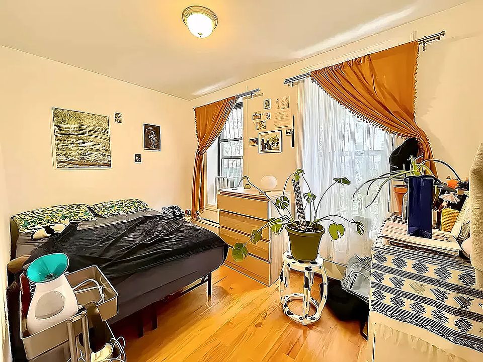 1st image of 1294 Halsey St APT 3R