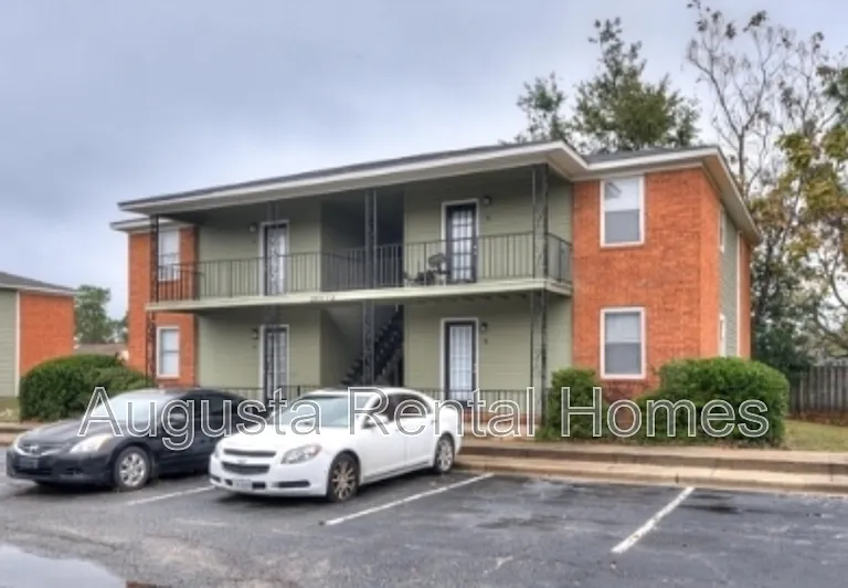 2575 1/2 Tobacco Rd #A — Photo 1
