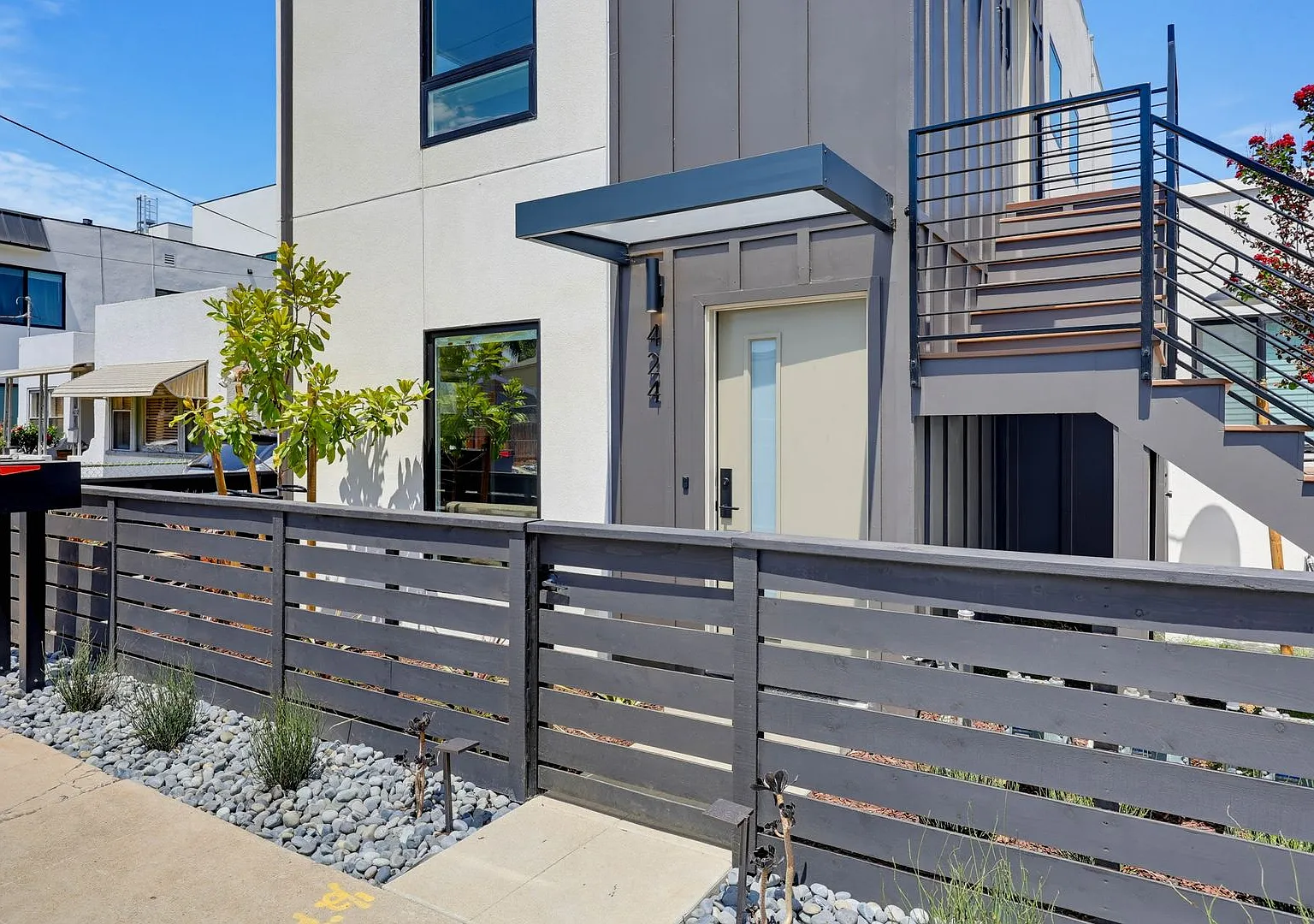 Brand-New Furnished 2BR | Central San Diego | 30+ Day Stays — Photo 3