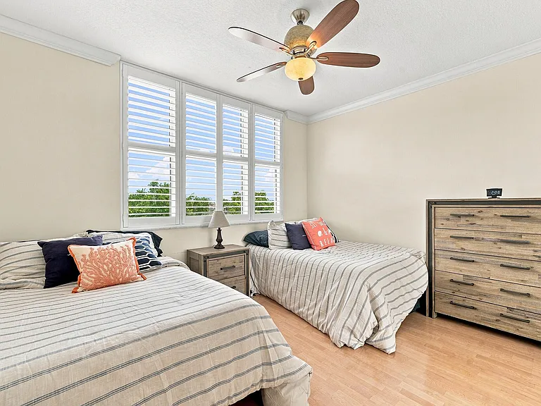 101 SE 20th Ave #501 — Photo 22