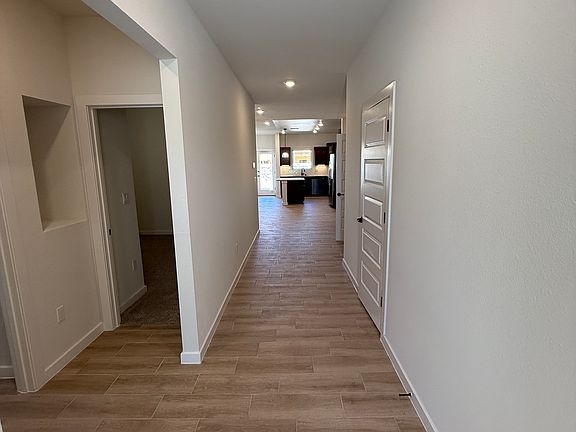 2nd image of 961 Keenland Ave