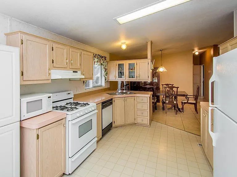 4850 E Lowell Dr — Photo 8
