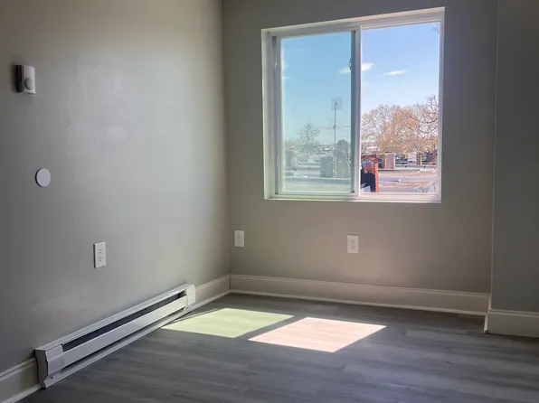 5708 Walnut St #2, Philadelphia, PA 19139