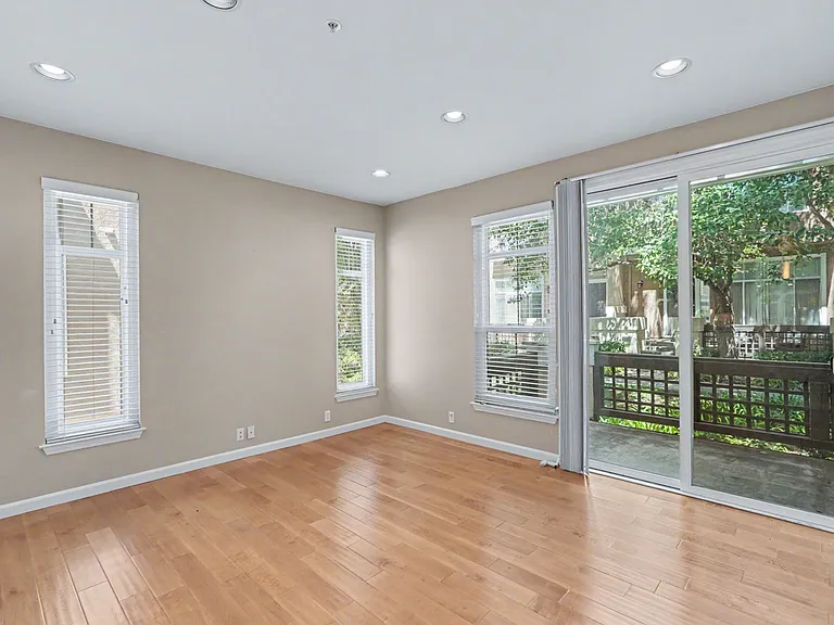 437 Camille Cir #1-11 — Photo 12