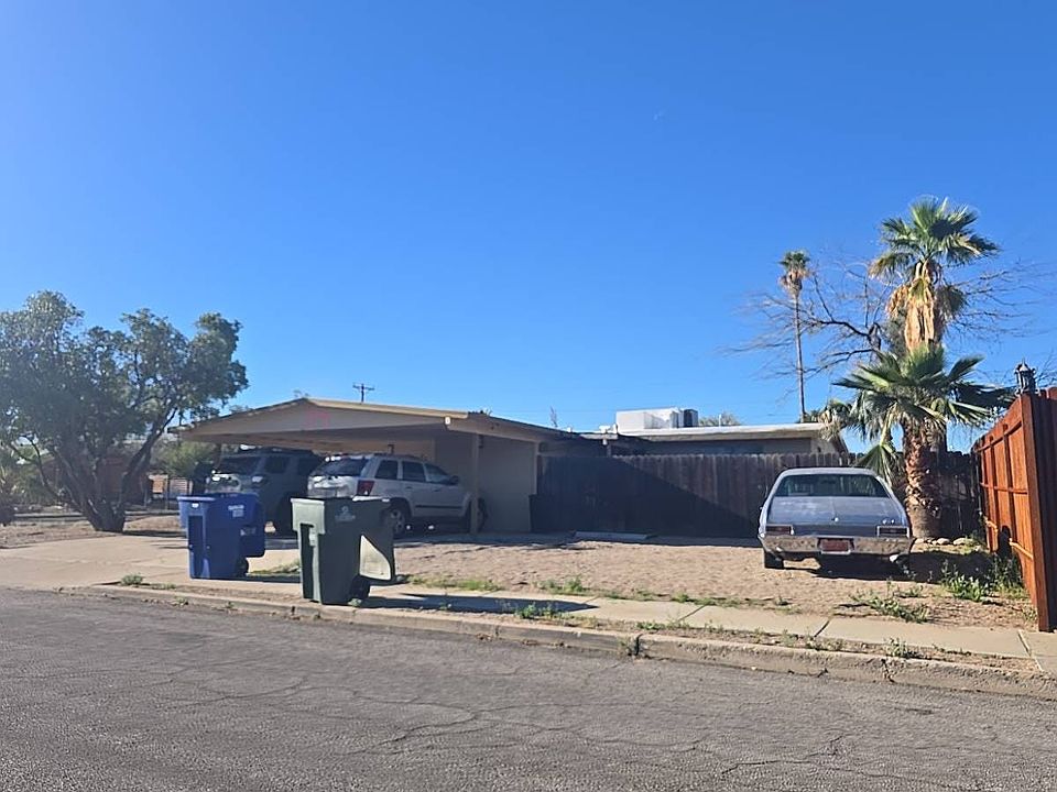 2nd image of 5546 E Linden St