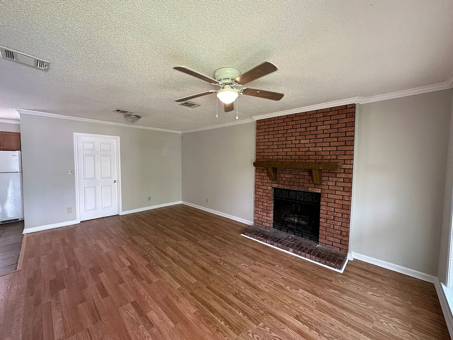 3 Bedroom 1 bath — Photo 3