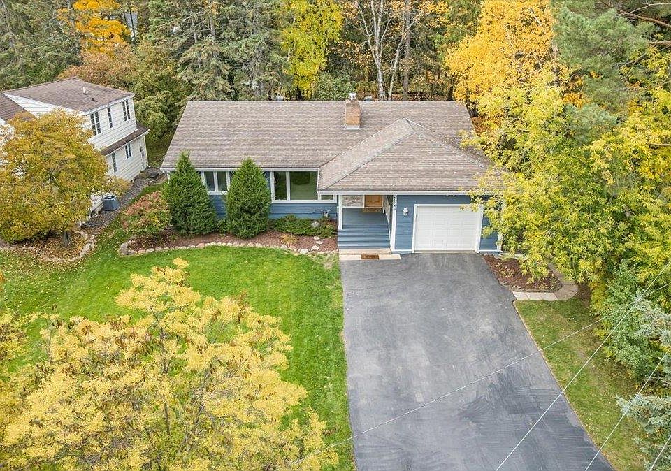 3741 Greysolon Rd, Duluth, MN 55804 Zillow