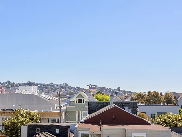 1329 S Van Ness Ave — Photo 30