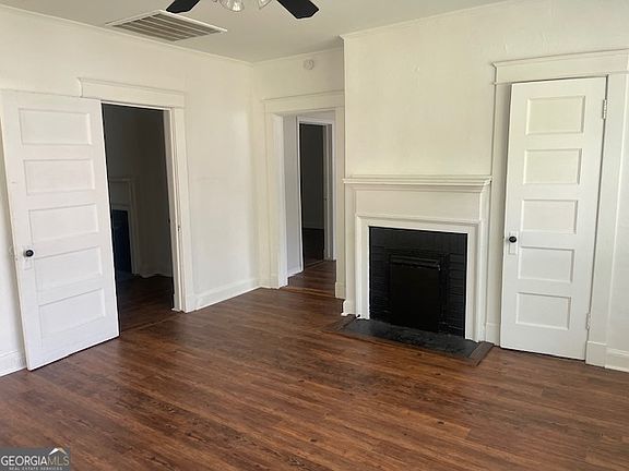 3rd image of 119 South St