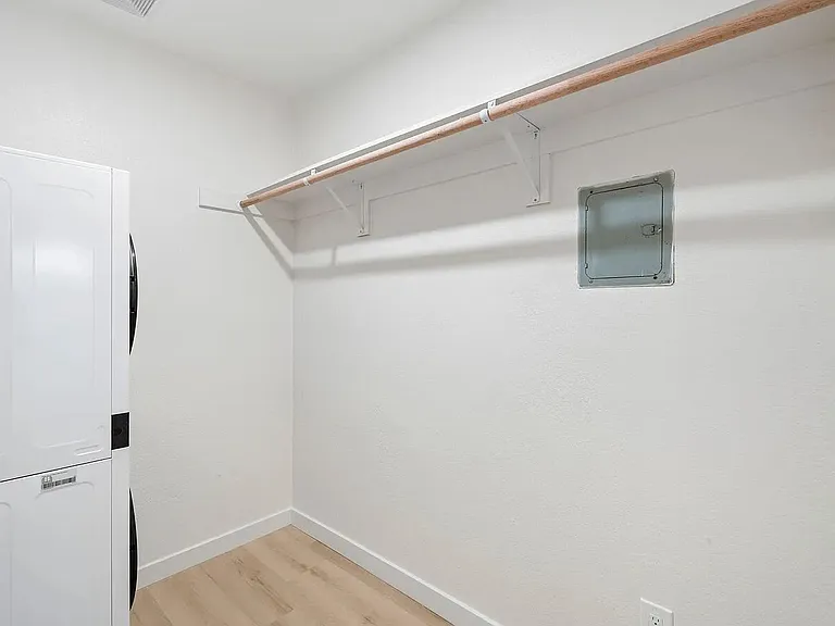 1572 S 13th St — Photo 14
