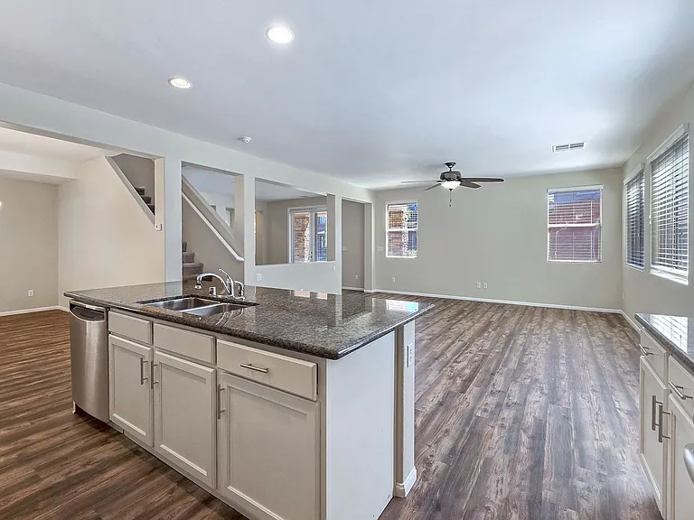 5389 Hollymead Dr — Photo 26