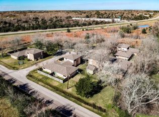 9000 Schiro Rd, Hitchcock, TX 77563