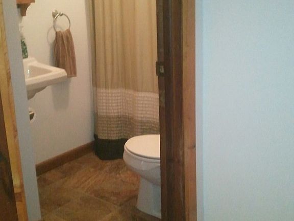 Full/main bath/1st floor