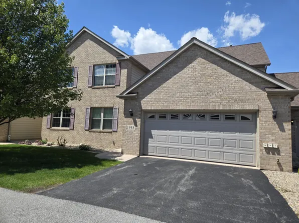 948 Veterans Ln, Crown Point, IN 46307
