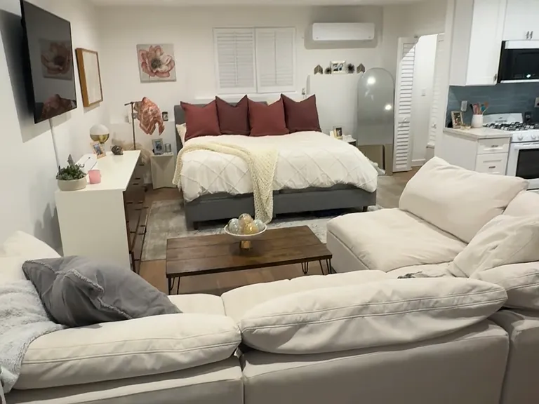 423 Iris Ave #C — Photo 2