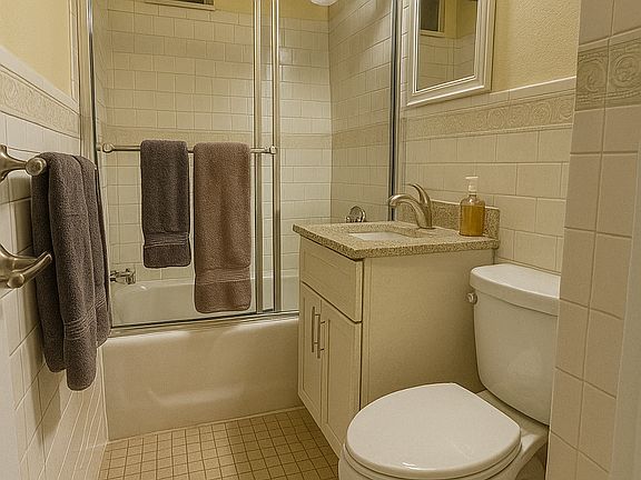 5th image of 320 E 54th St APT 8A