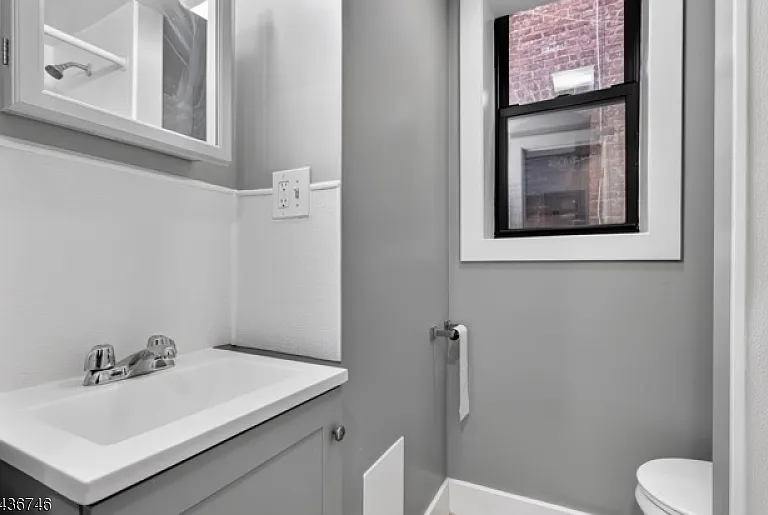 220 3rd St #17 — Photo 11