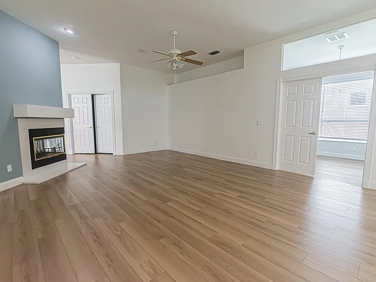 204 NW Zanzibar Pl — Photo 3