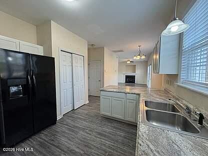 5th image of 200 Bonanza Dr