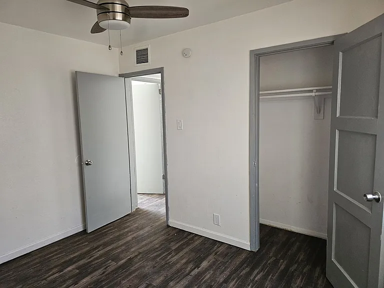2733 S Sunland Vis — Photo 9